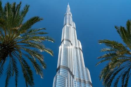 Et Mesterværk af Moderne Ingeniørkunst: Historien Bag Burj Khalifa